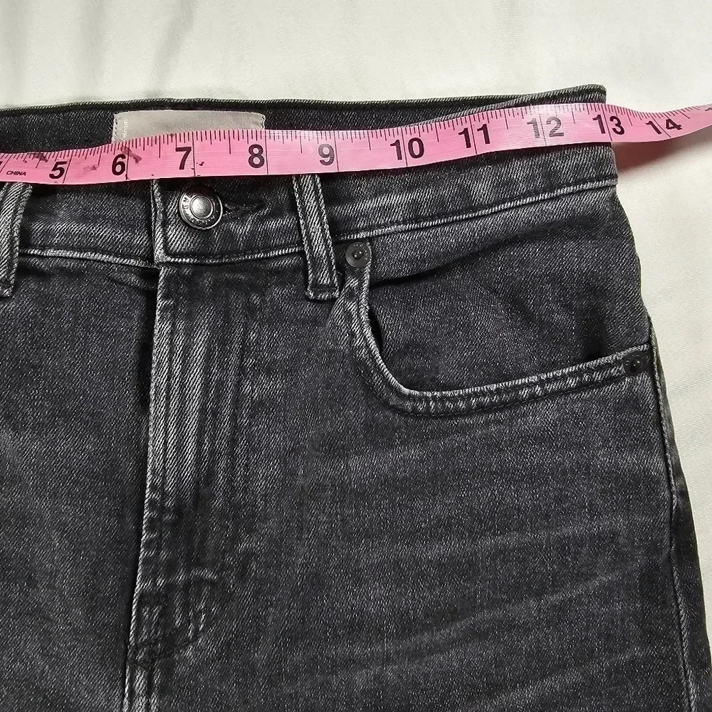 Everlane The Cheeky Jean Size 26R Washed Black Denim Straight Leg‎ High Rise